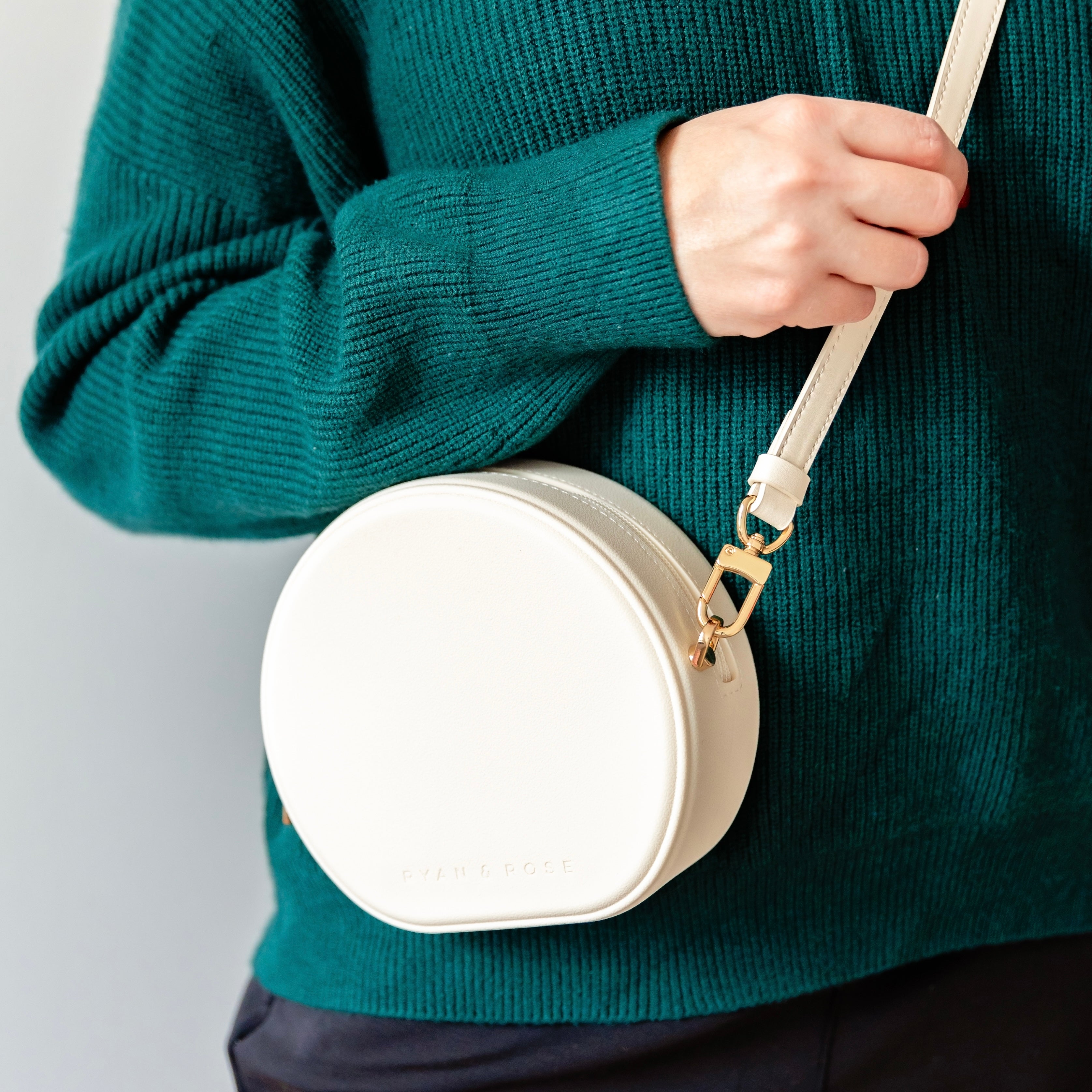 Woman wearing Round crossbody