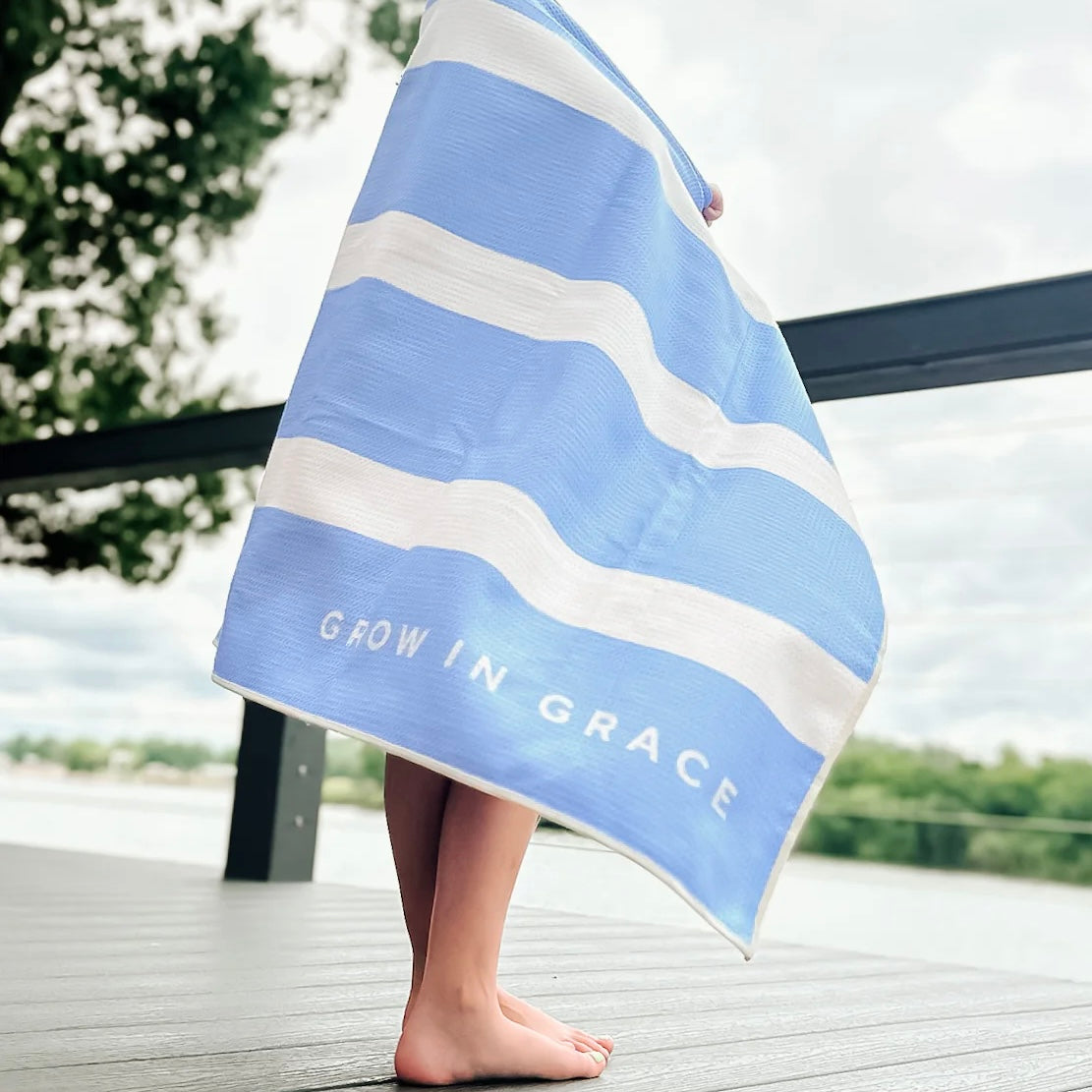 Kid modeling towel