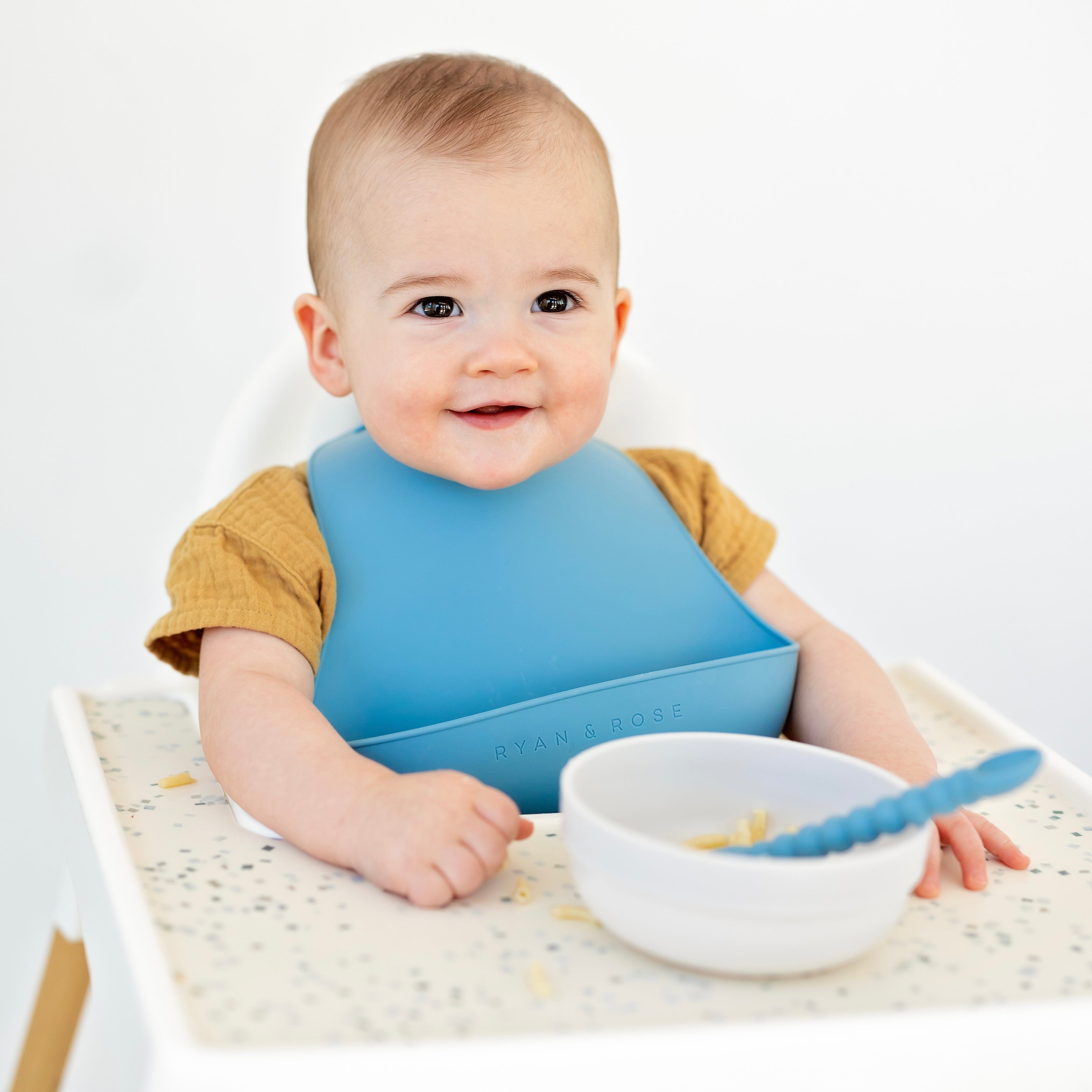 Baby wearing silicone bib