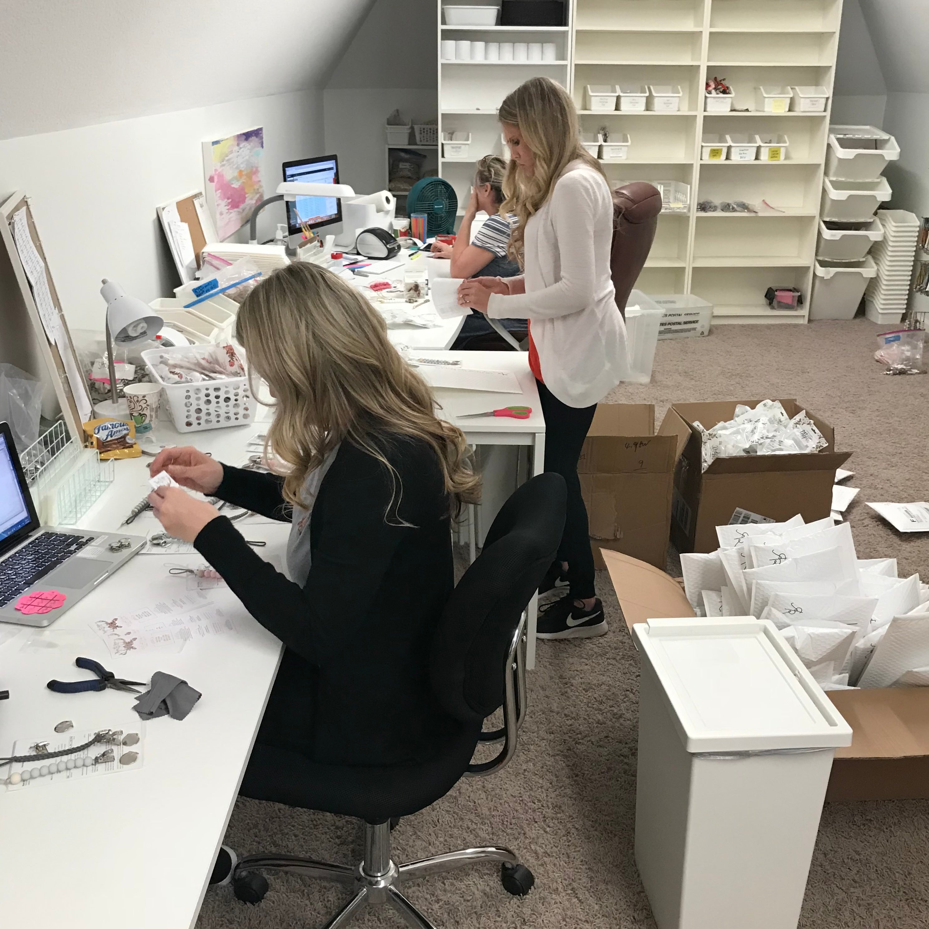 Lindsey with sister and mom working