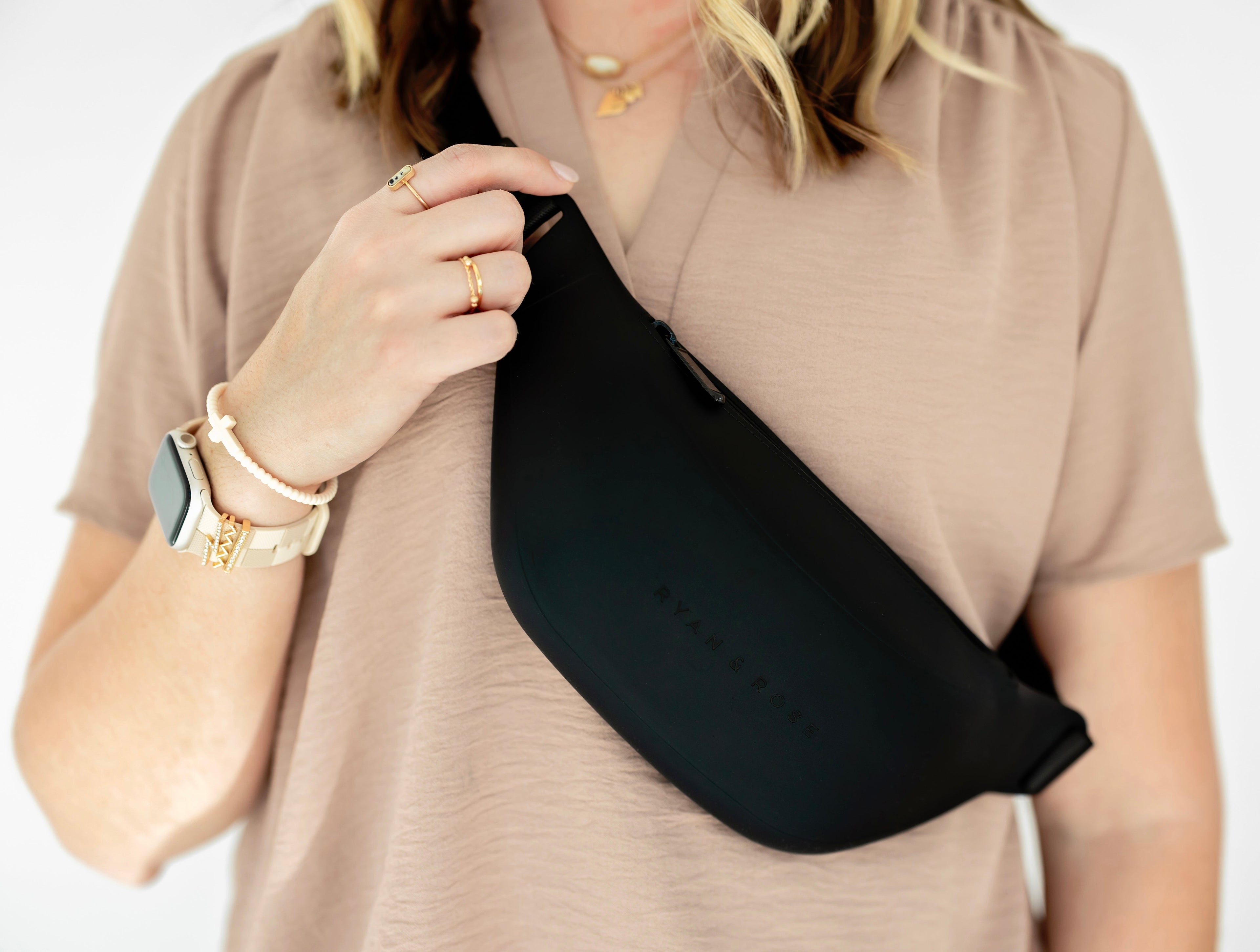 Woman wearing a belt bag