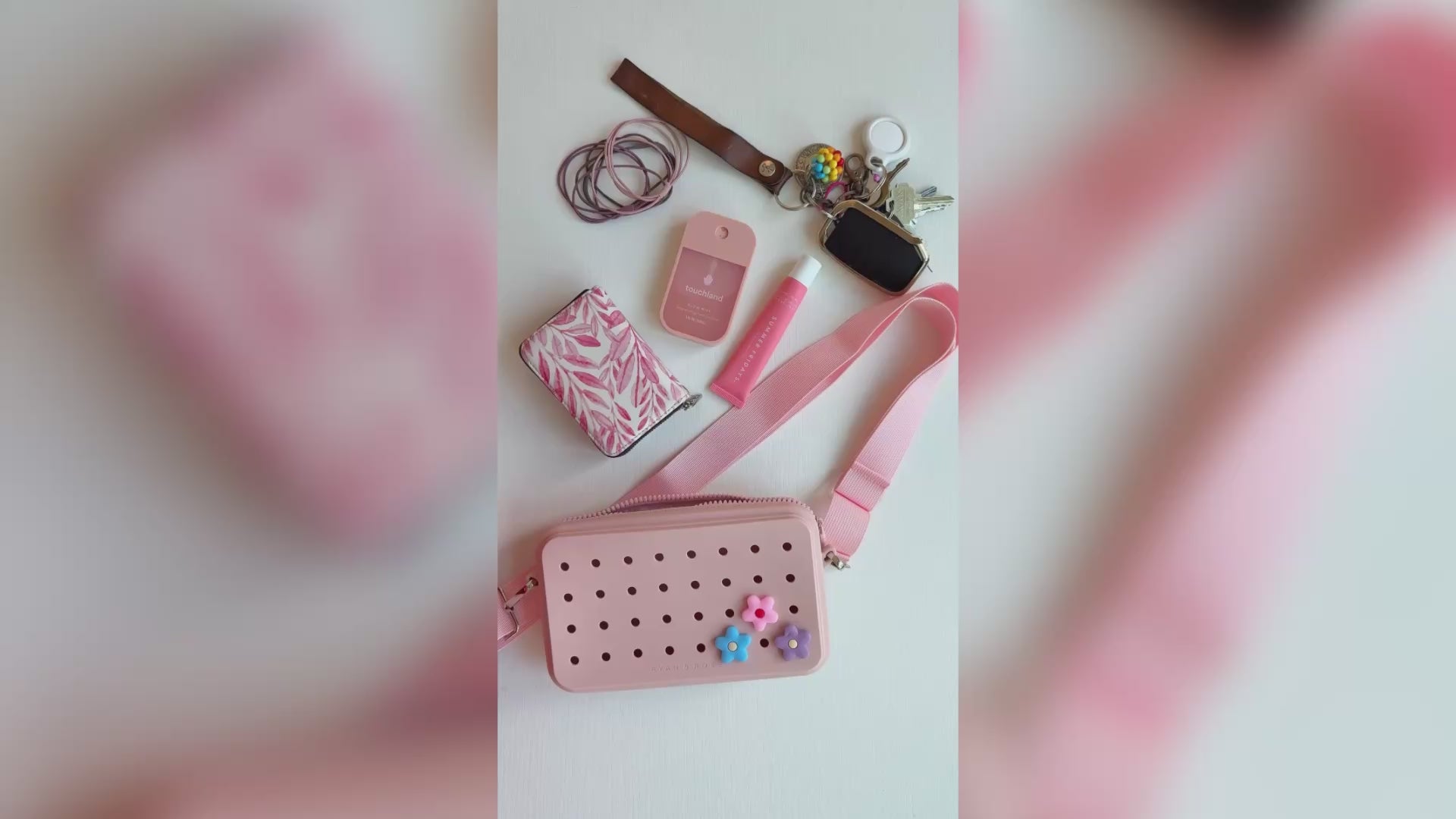 Load video: Charm Purse video