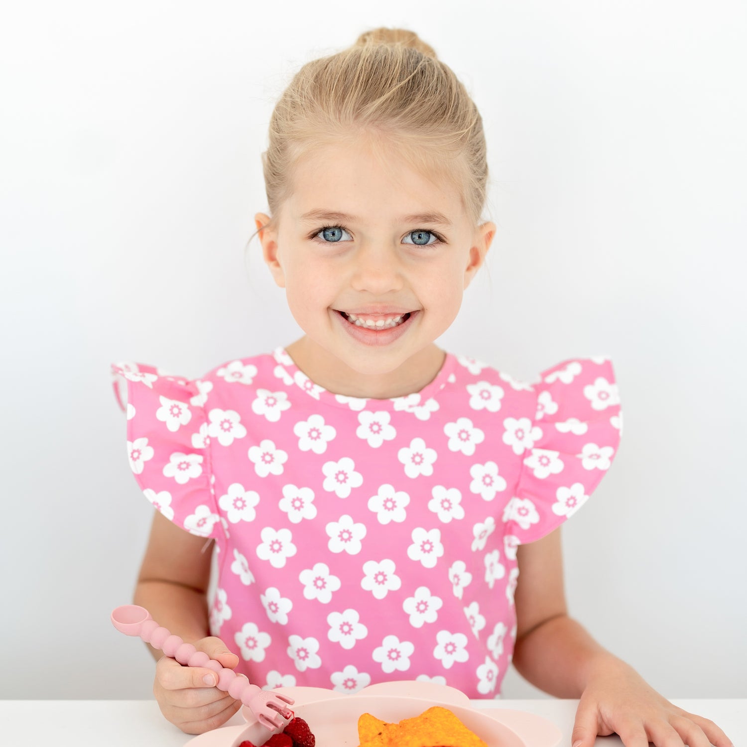 Girl wearing Cutie Bib